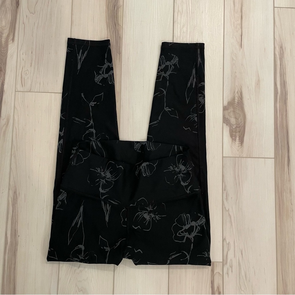 Fabletics Black Floral Active Workout Leggings Pants